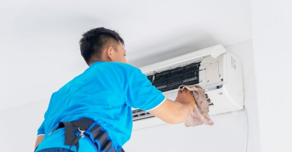 Bảo dưỡng định kỳ máy lạnh Gree để phòng ngừa lỗi e1