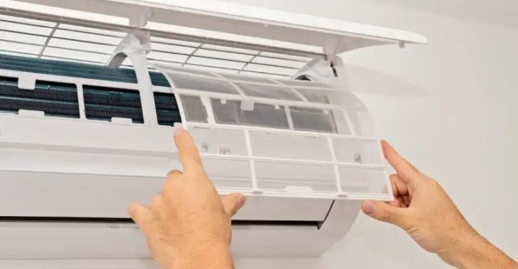Vệ sinh/bảo trì máy lạnh thường xuyên