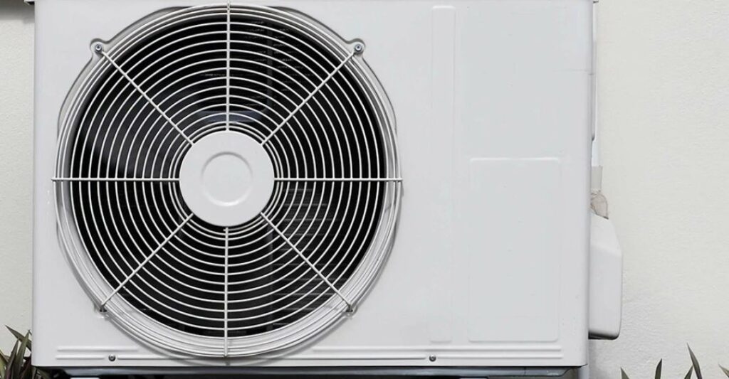 Dàn nóng đặt ở vị trí kín gió