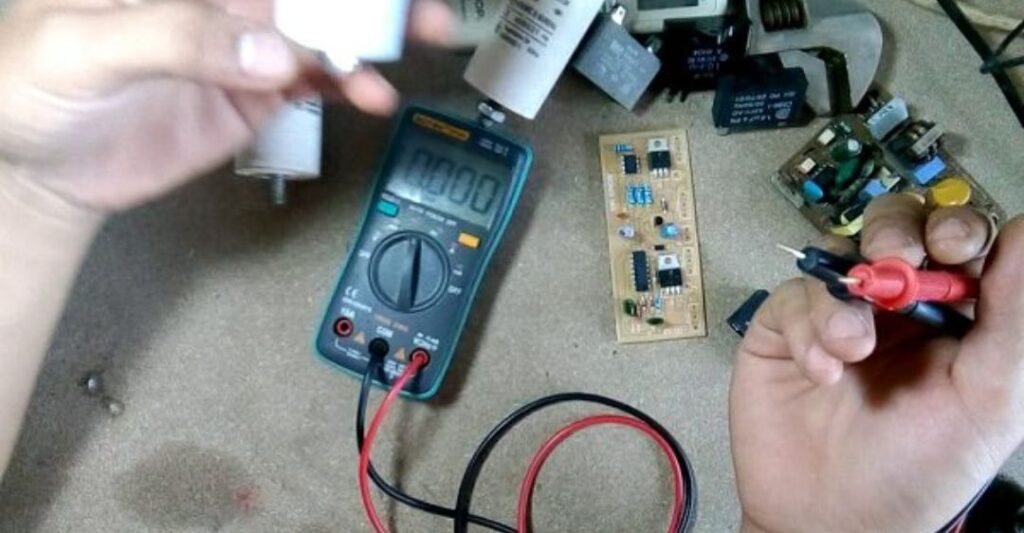 Đo tụ điện quạt máy lạnh Reetech